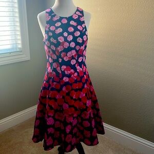 Maggy London size 8 floral dress with pockets